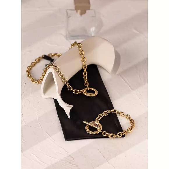 Stainless Steel Women Necklace & Bracelet Set - Picture 3 of 7